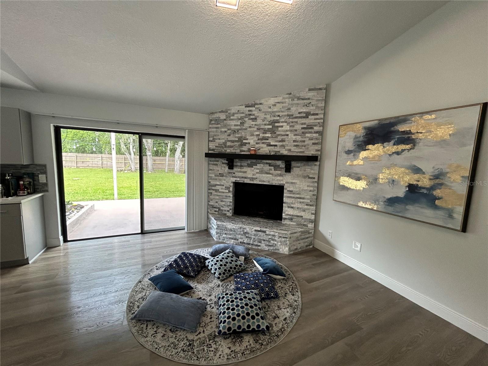 Image 8 of 28 For 3926 Greenview Pines Court