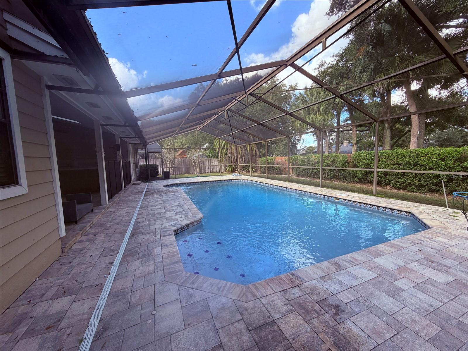 Image 13 of 14 For 609 Longview Place