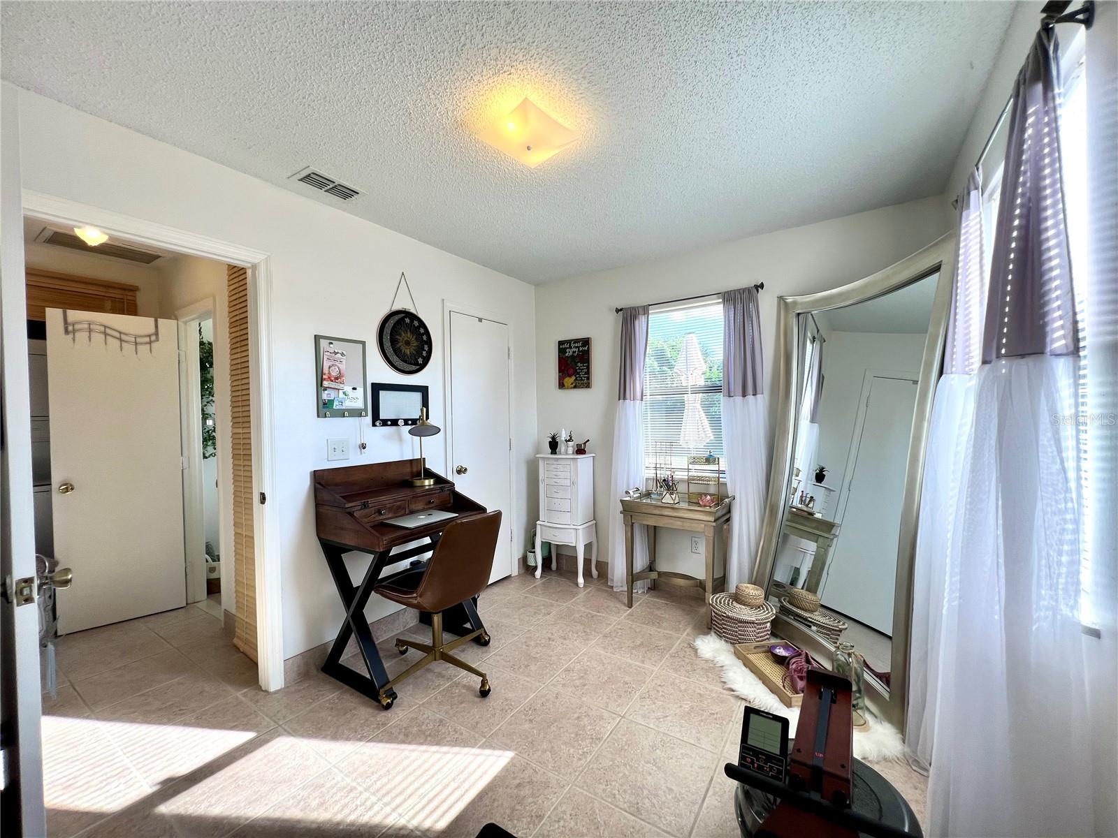 Image 14 of 25 For 710 Flamingo Drive B