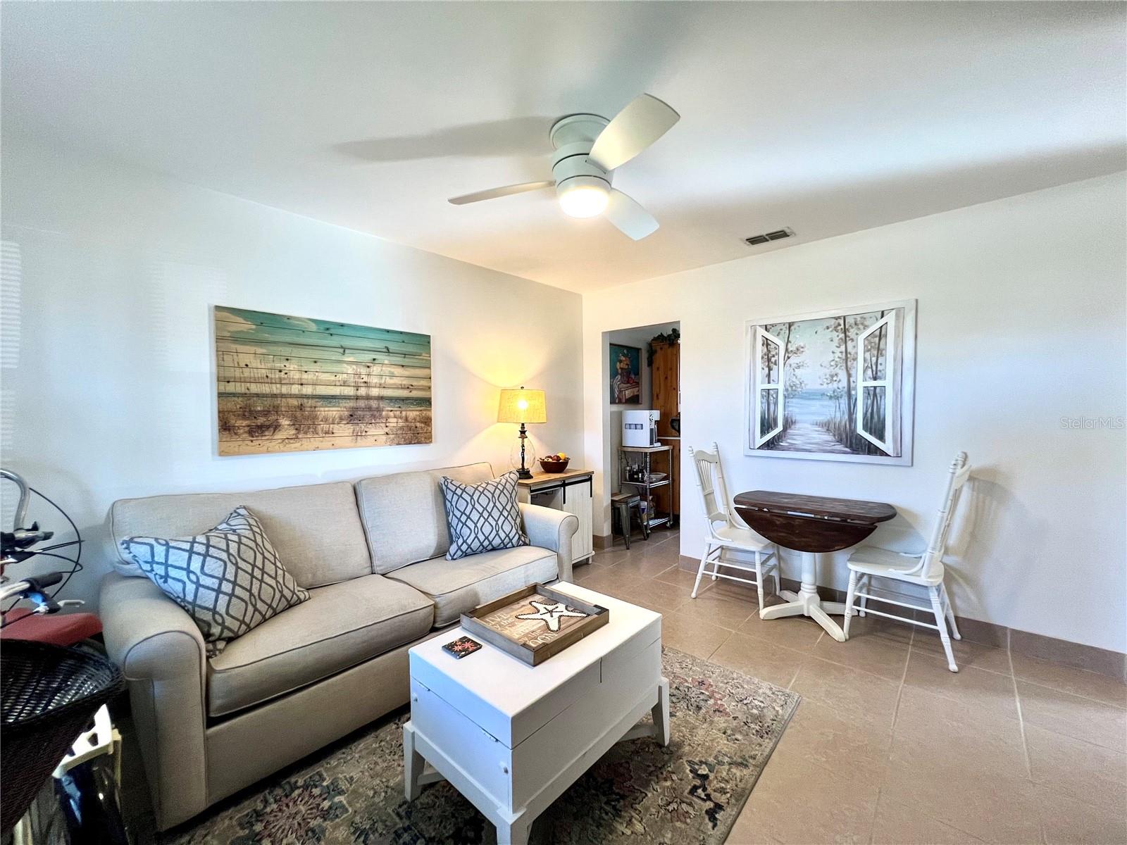 Image 3 of 25 For 710 Flamingo Drive B