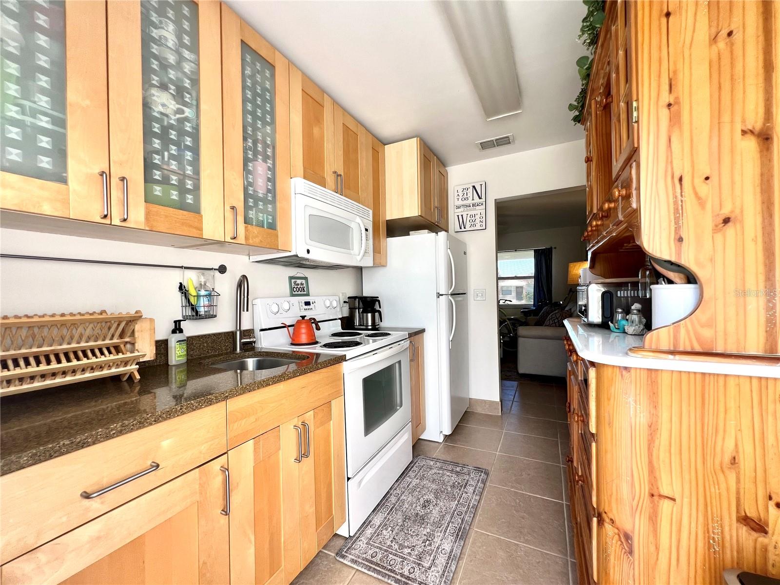 Image 7 of 25 For 710 Flamingo Drive B