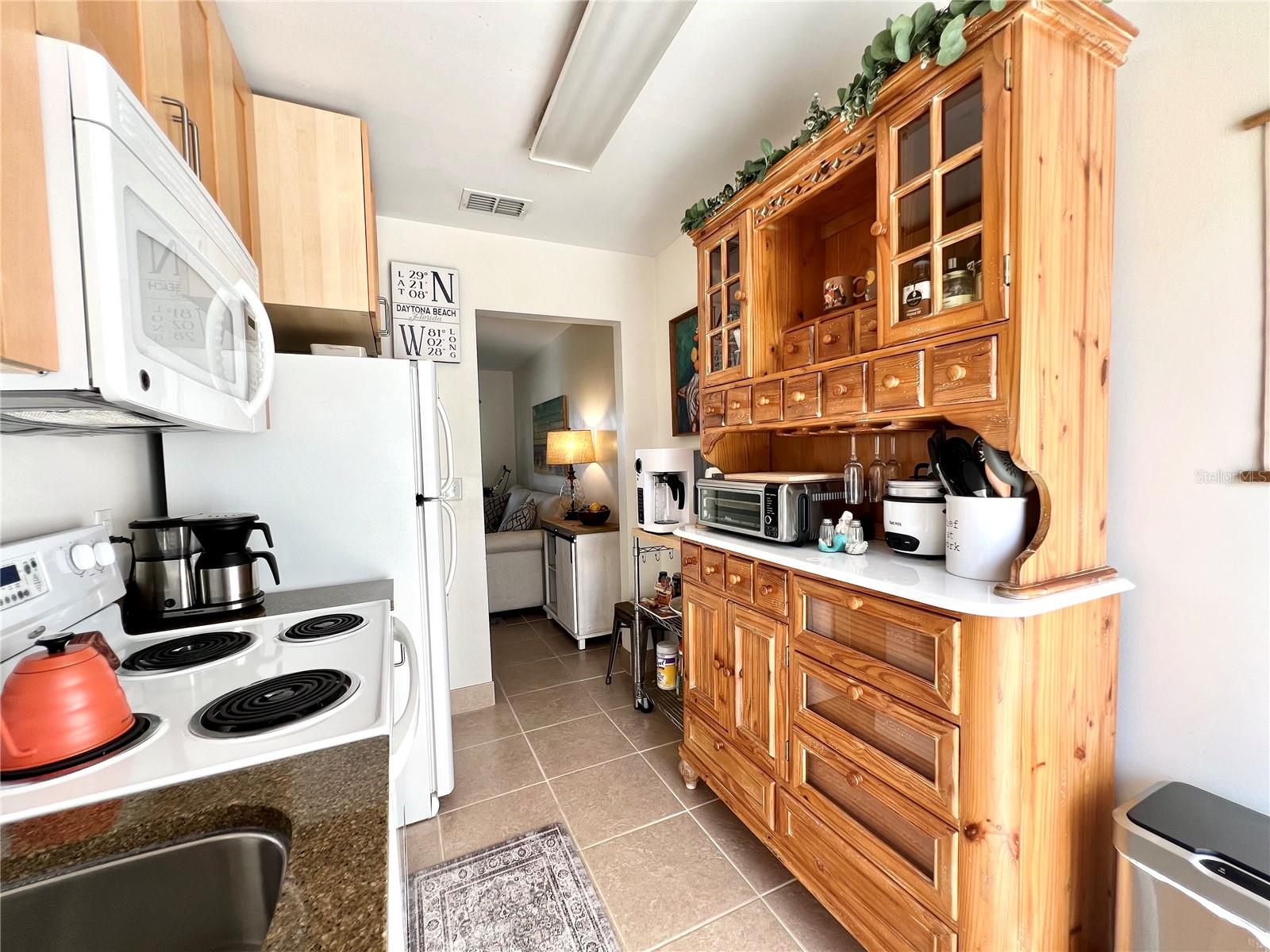 Image 8 of 25 For 710 Flamingo Drive B