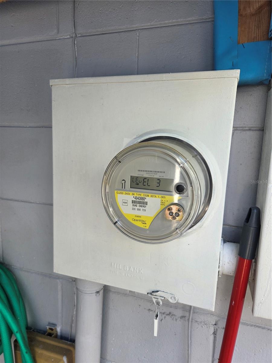 Image 16 of 20 For 1033 Hamlet Drive