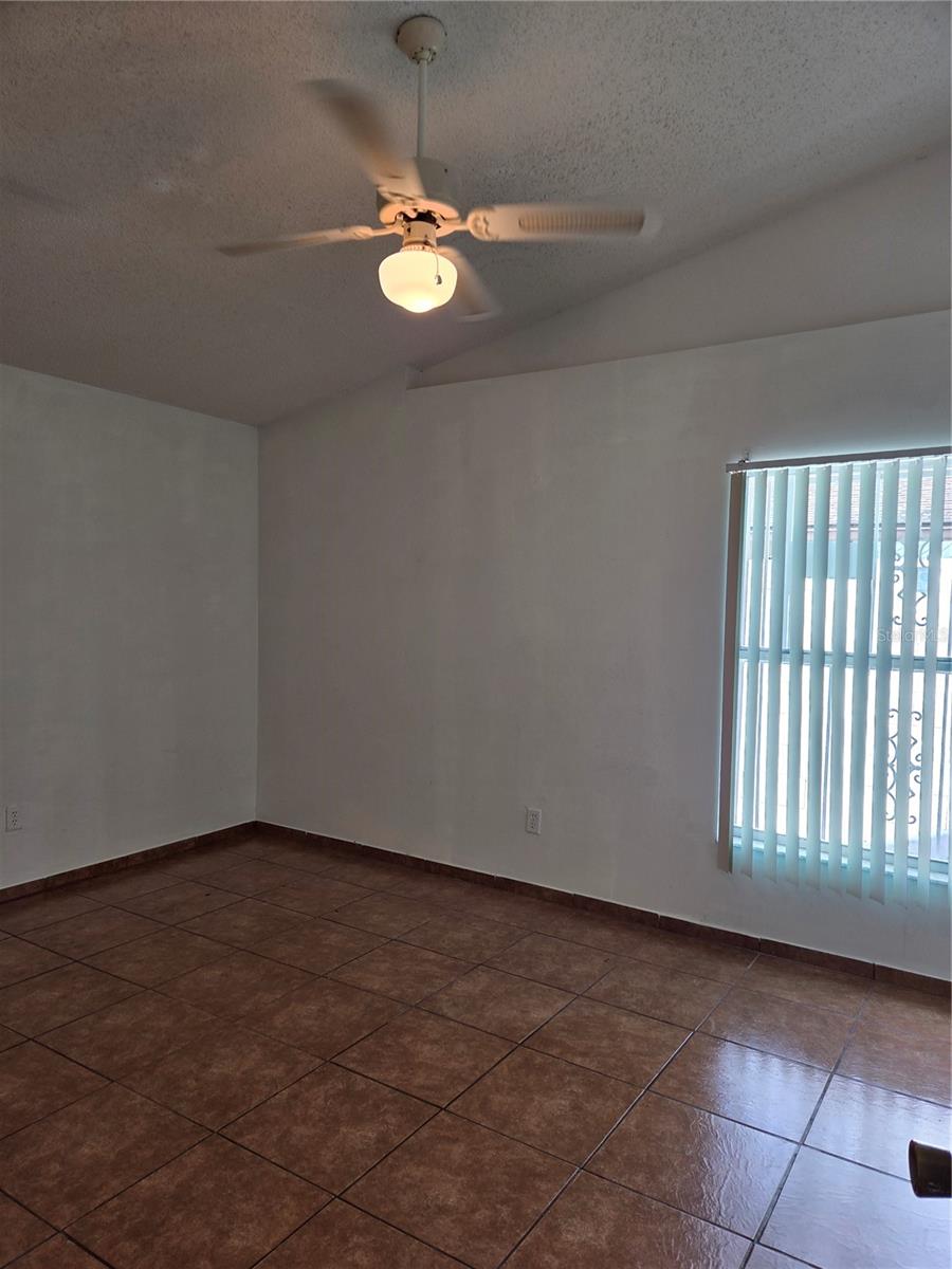 Image 5 of 20 For 1033 Hamlet Drive