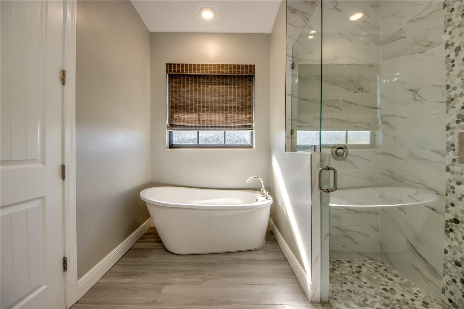 Image 21 of 36 For 2733 25th Street