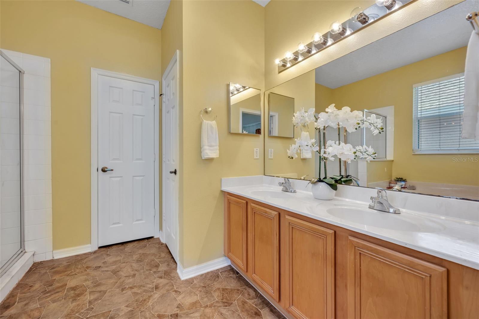 Image 17 of 25 For 2355 Walnut Heights Road