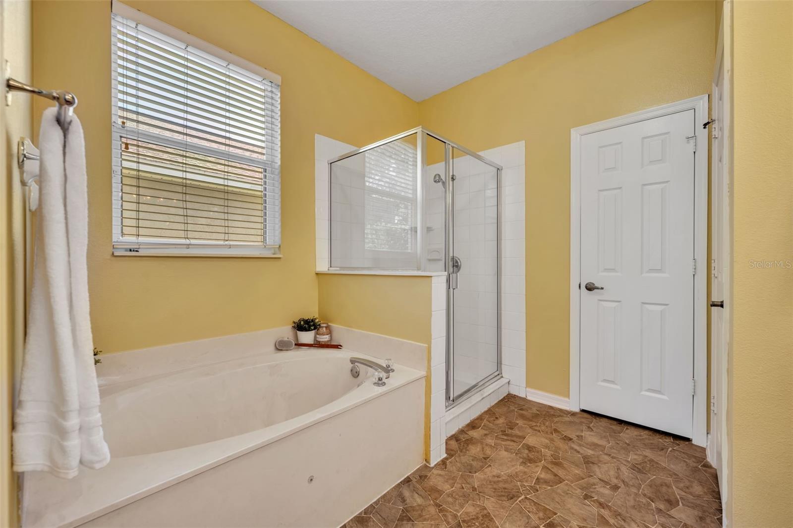 Image 18 of 25 For 2355 Walnut Heights Road