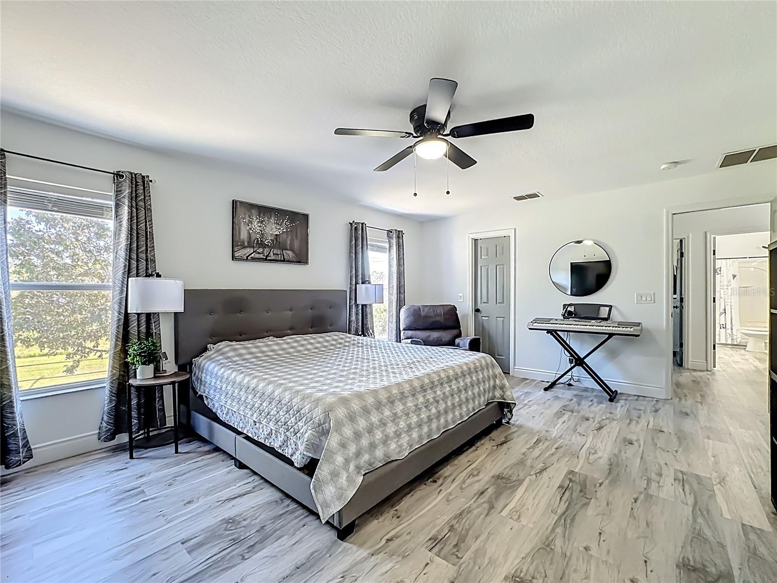 Image 51 of 71 For 13841 Chihuly Court