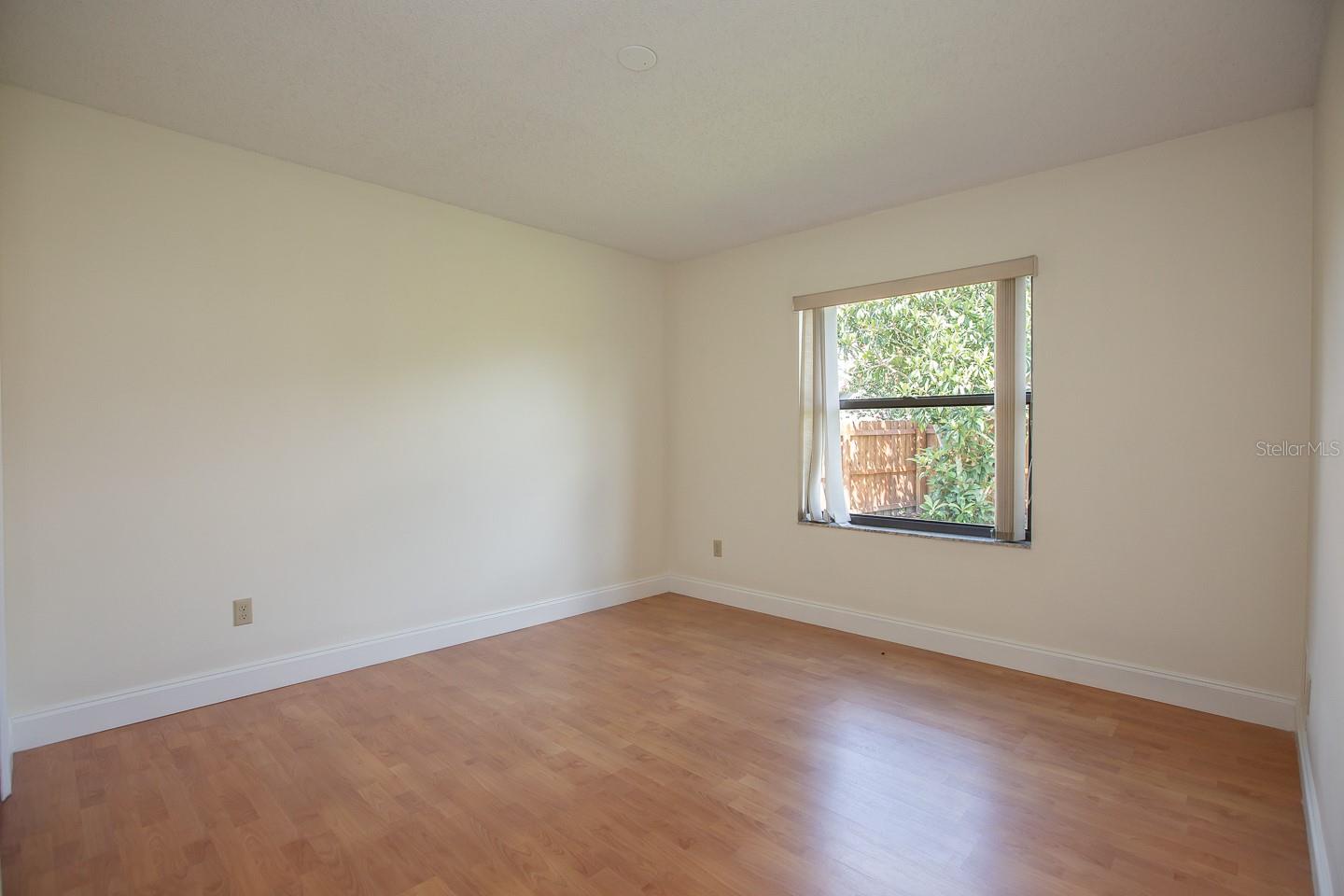 Image 16 of 19 For 4087 Waterview Loop