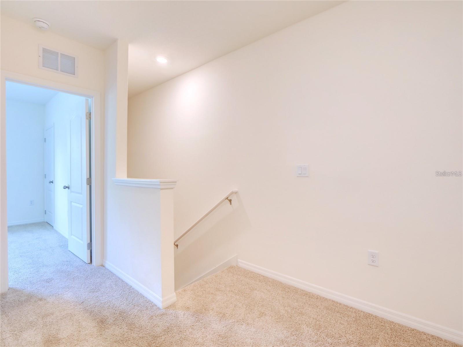 Image 5 of 13 For 1289 Yellow Finch Drive