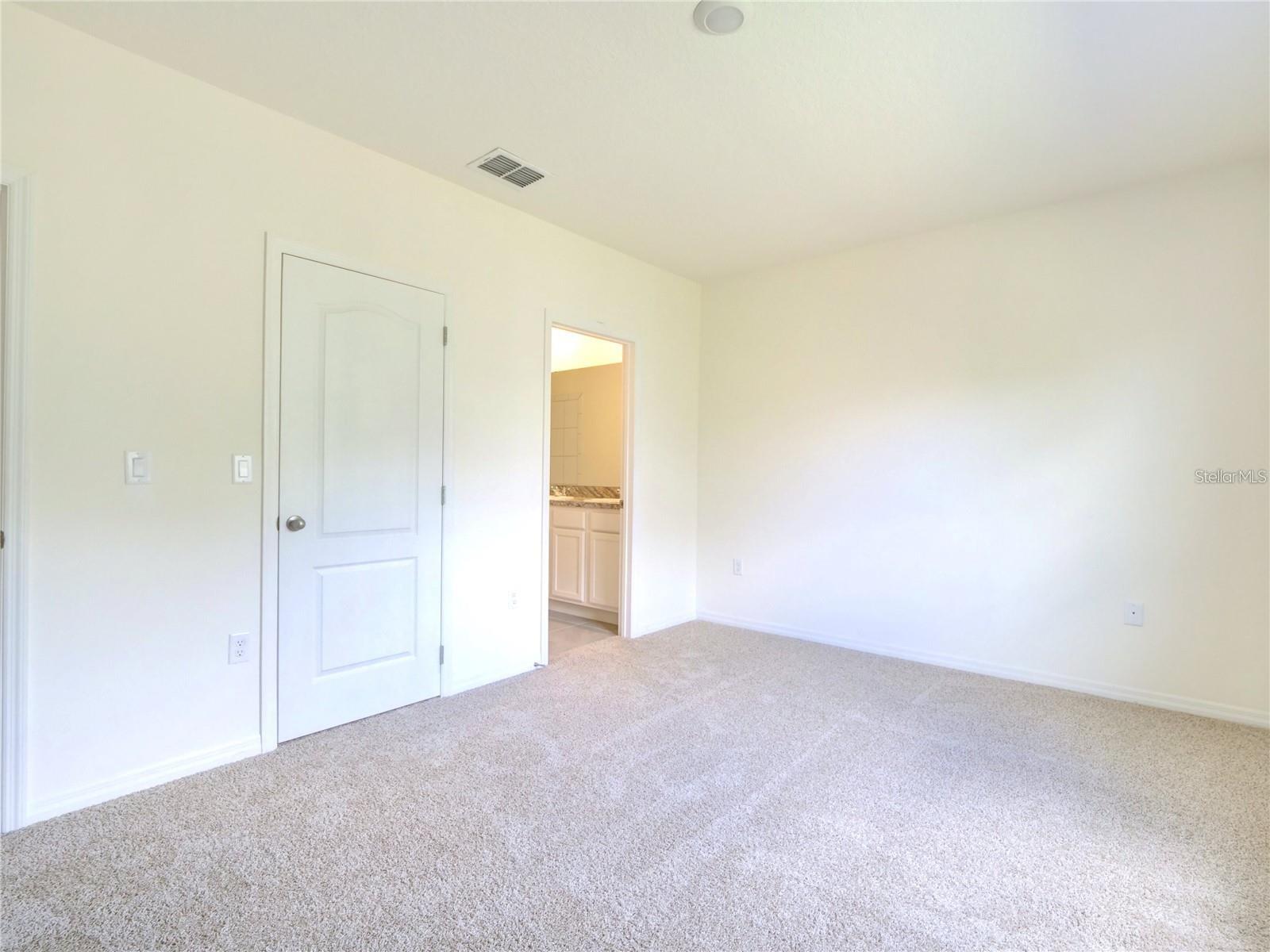 Image 6 of 13 For 1289 Yellow Finch Drive