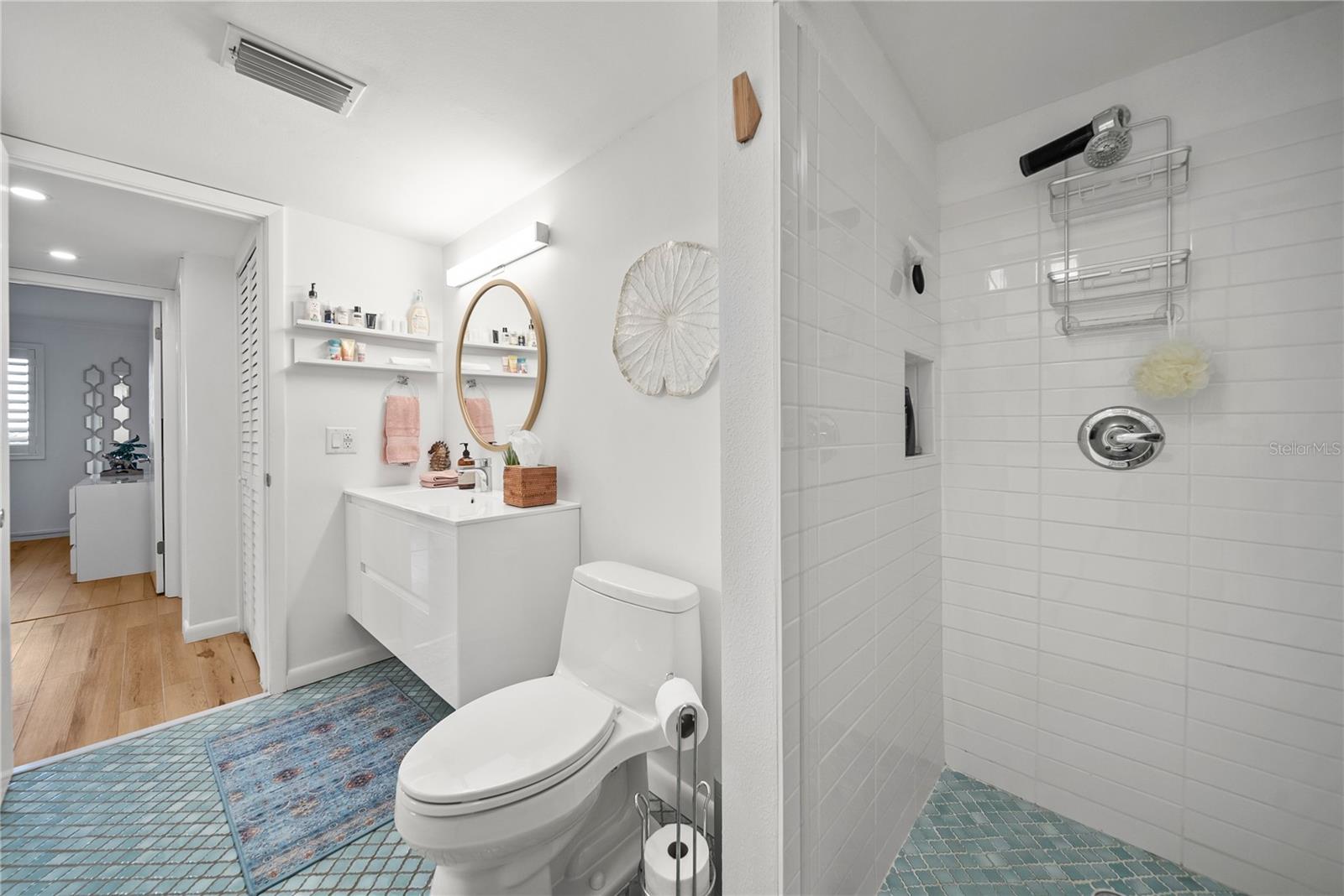 Image 13 of 55 For 3510 Ocean Shore Boulevard 109