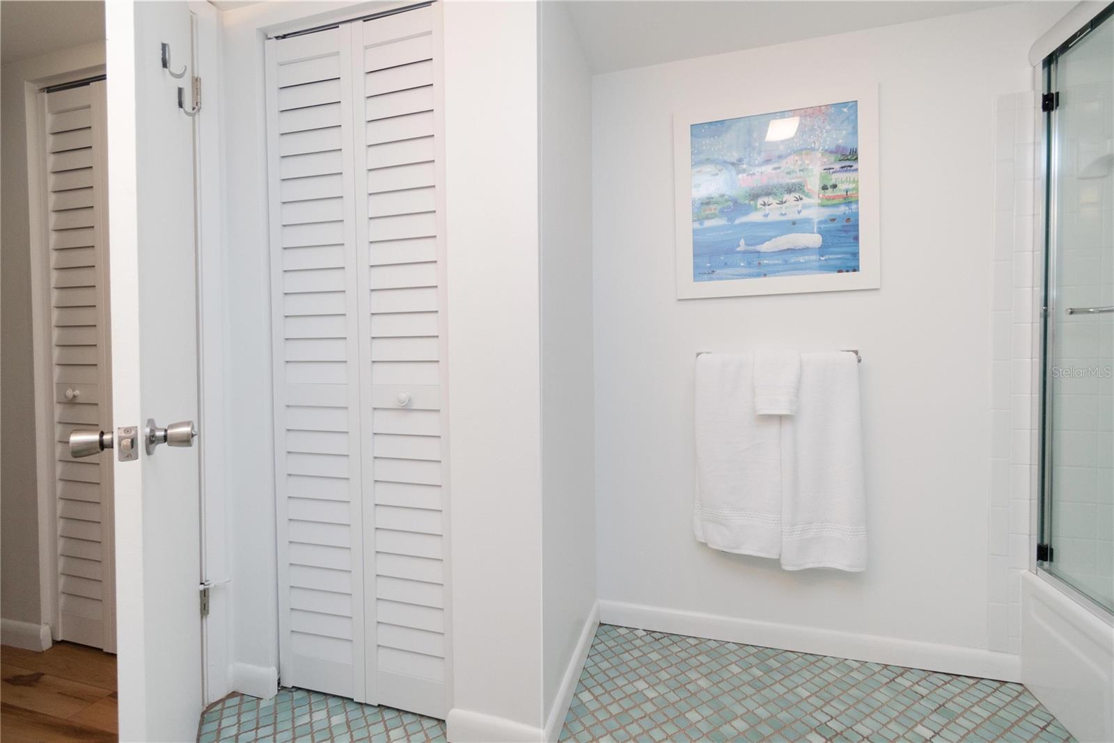 Image 20 of 55 For 3510 Ocean Shore Boulevard 109