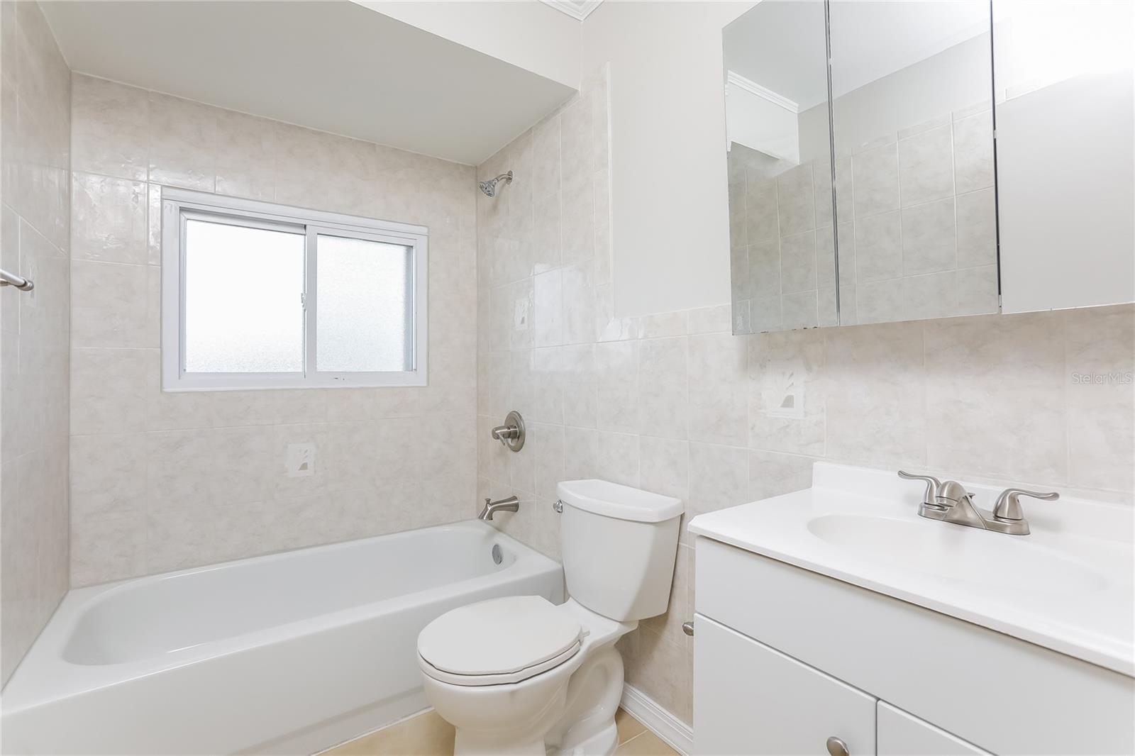 Image 13 of 17 For 392 Crystal Avenue