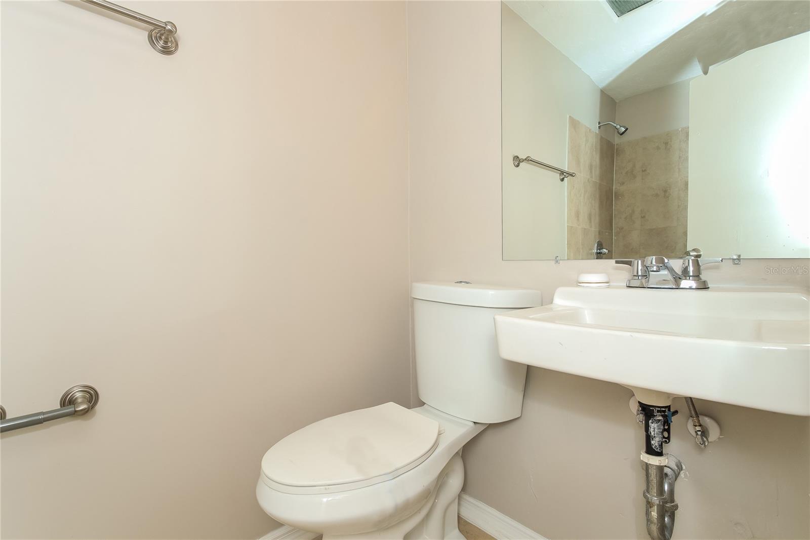 Image 13 of 16 For 5915 Beechmont Boulevard