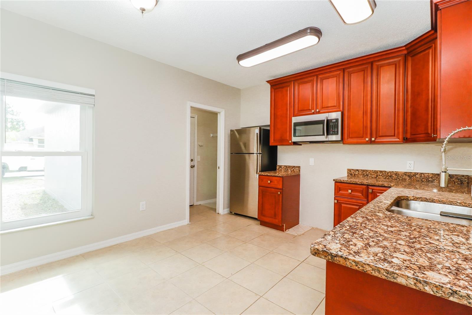 Image 7 of 16 For 611 Maricopa Drive