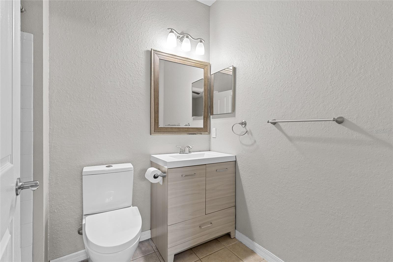 Image 24 of 36 For 1175 Lake Shadow Circle 4105