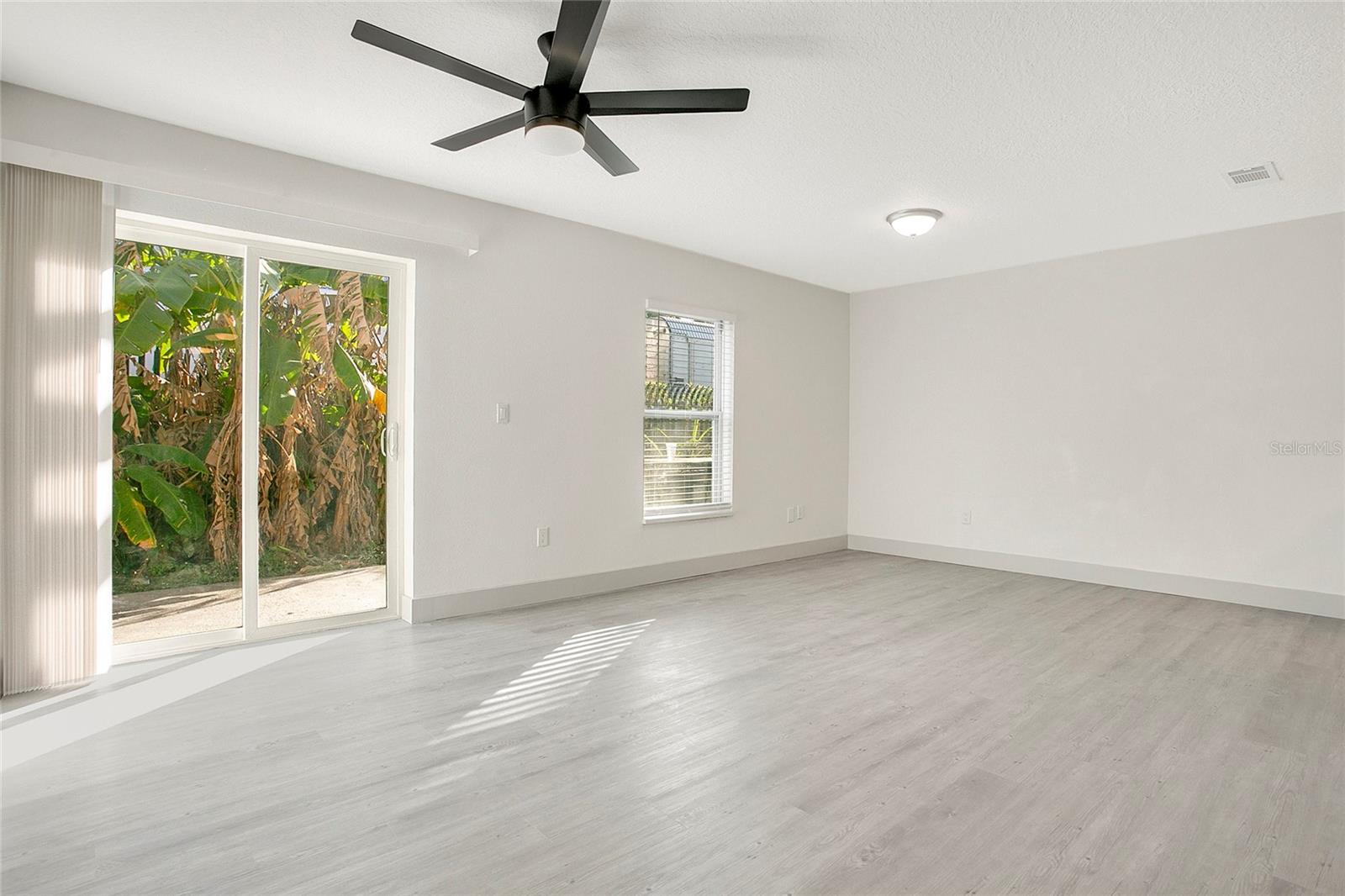 Image 11 of 16 For 1217 6th Street