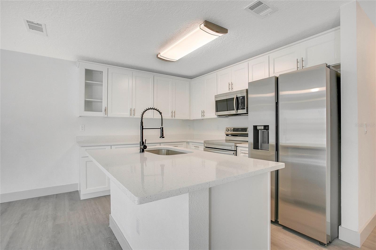 Image 3 of 16 For 1217 6th Street