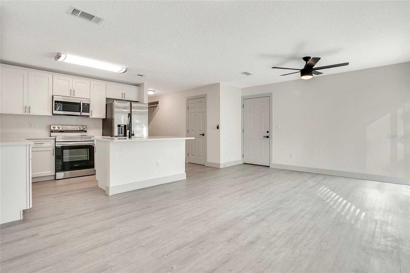 Image 4 of 16 For 1217 6th Street