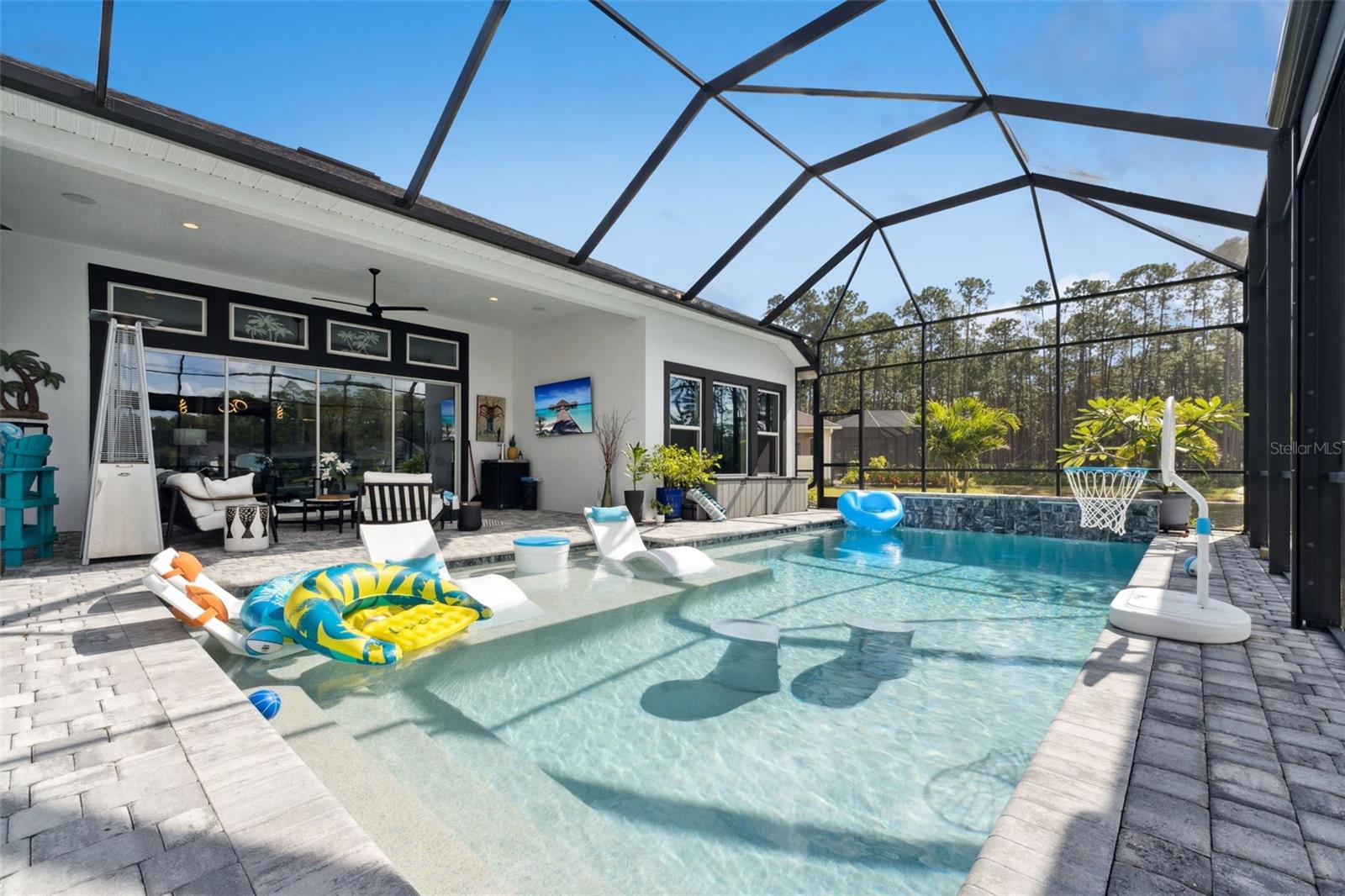 Image 29 of 55 For 30 Kingswood Court