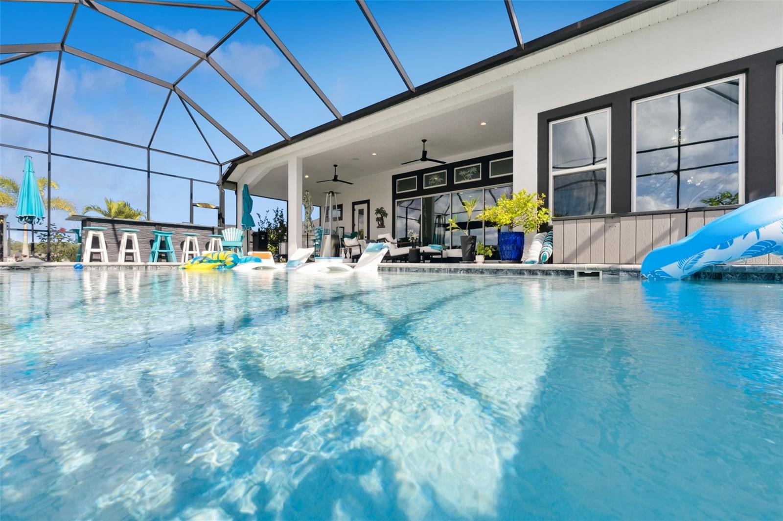 Image 30 of 55 For 30 Kingswood Court