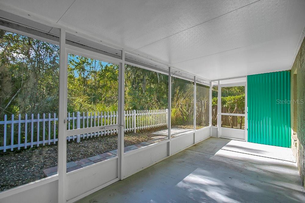 Image 19 of 34 For 114 Sundance Court