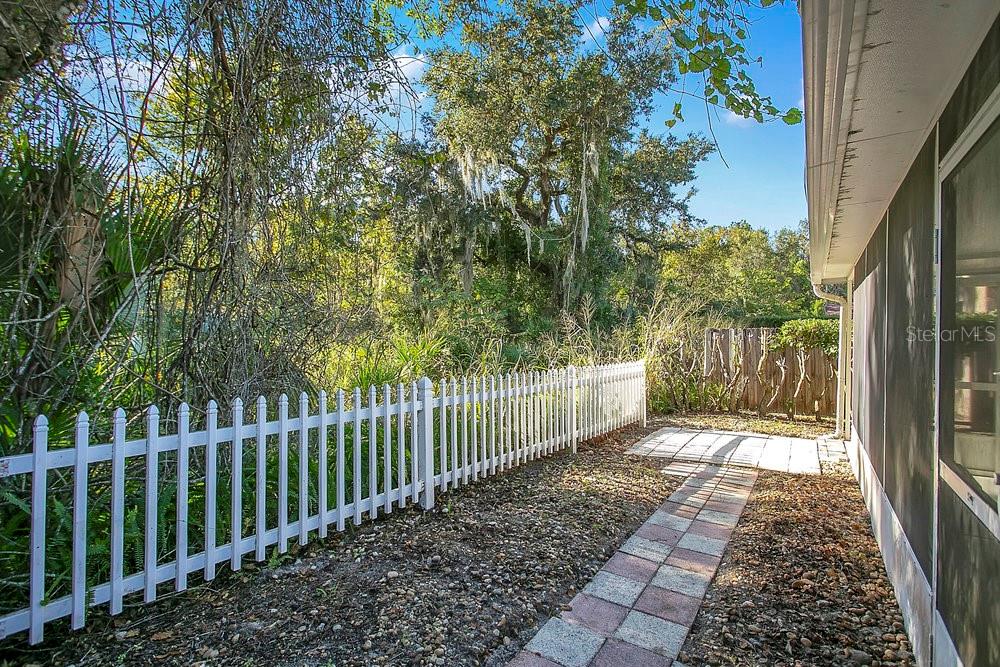 Image 23 of 34 For 114 Sundance Court