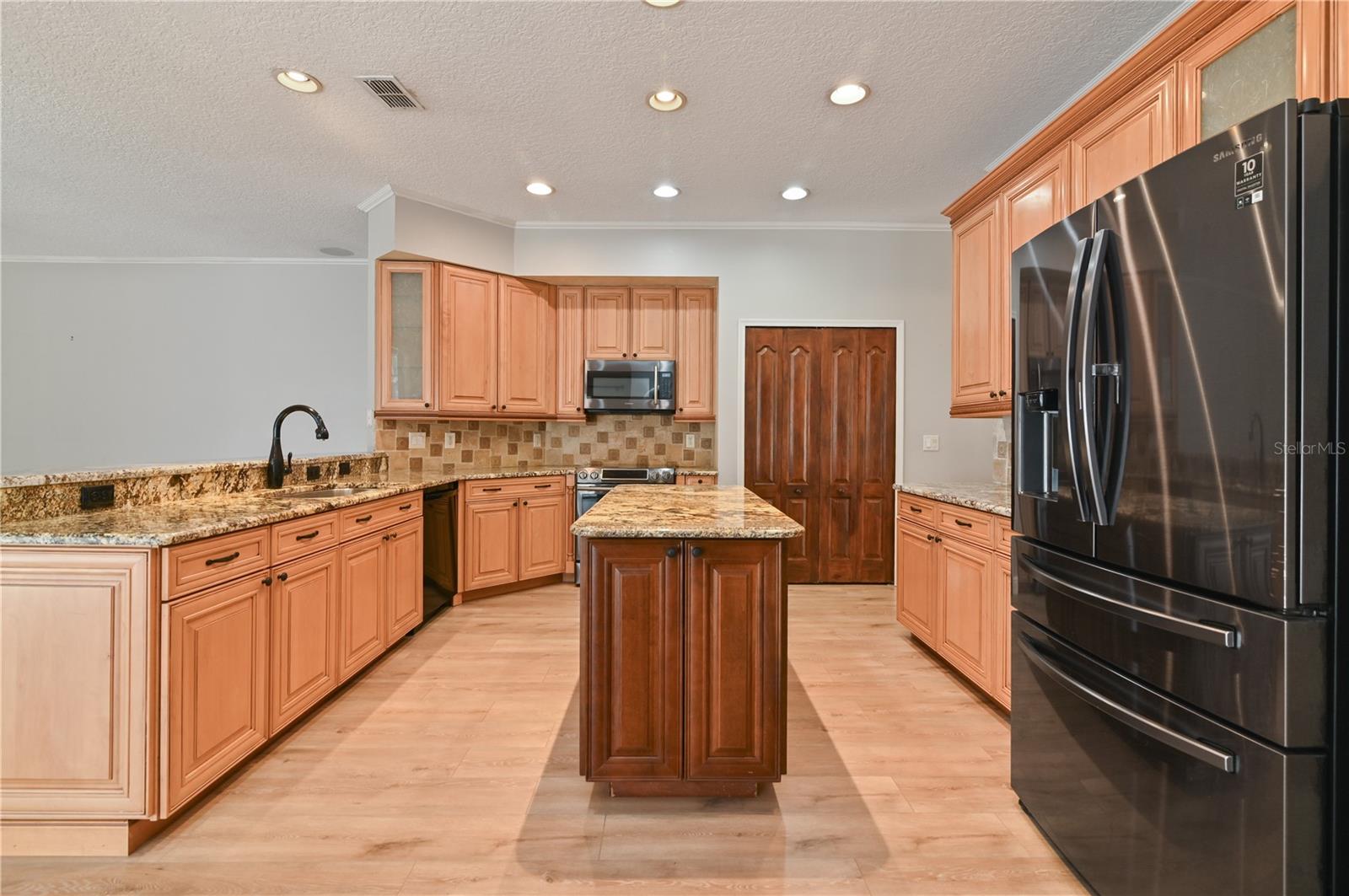 Image 28 of 96 For 361 Speyside Lane