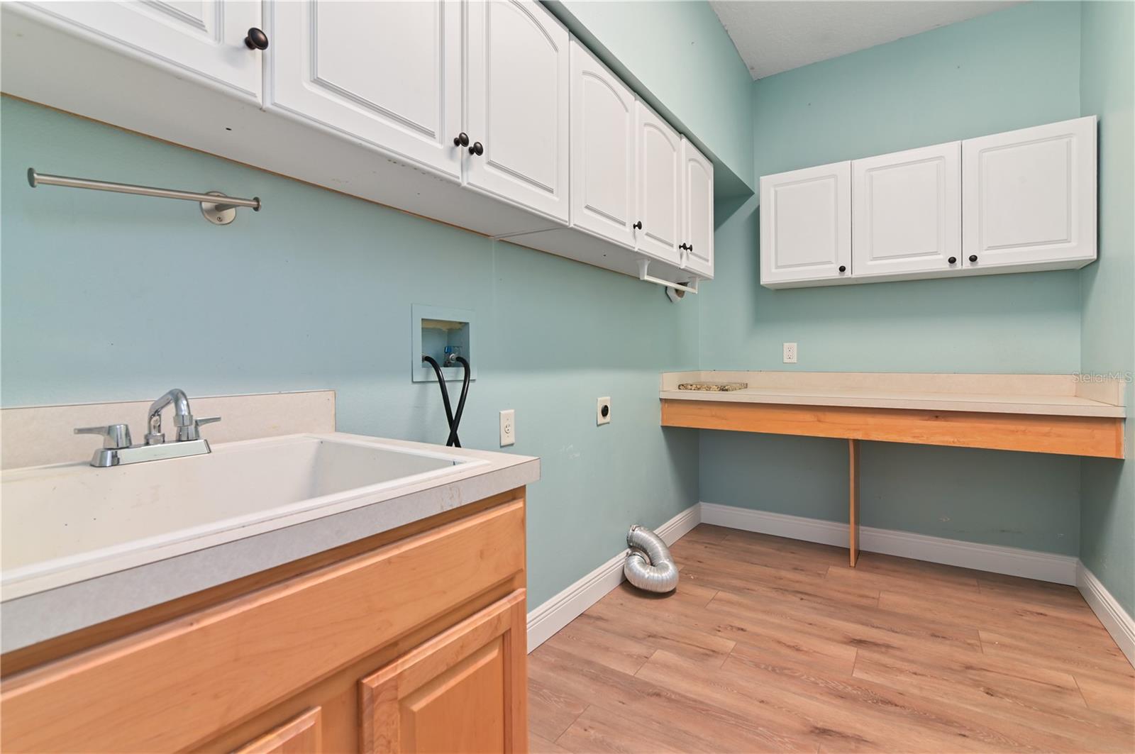 Image 30 of 96 For 361 Speyside Lane