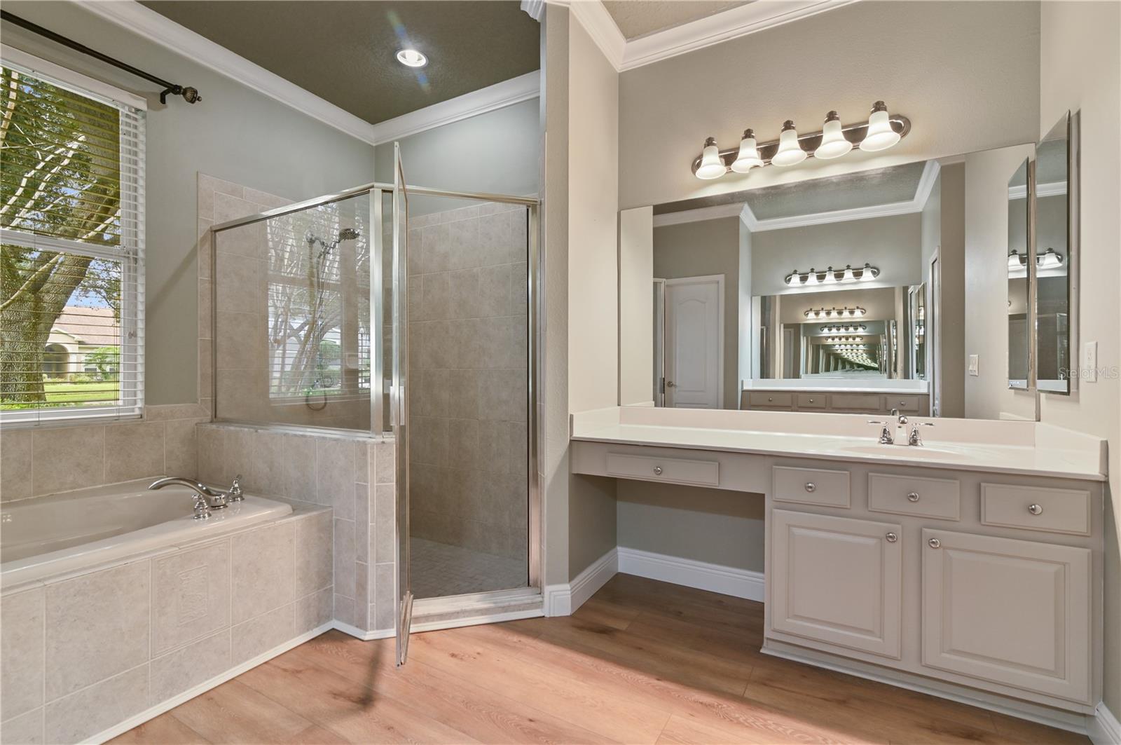 Image 41 of 96 For 361 Speyside Lane