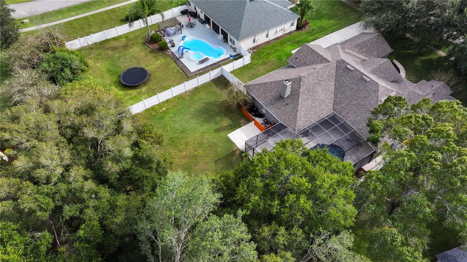 Image 79 of 96 For 361 Speyside Lane