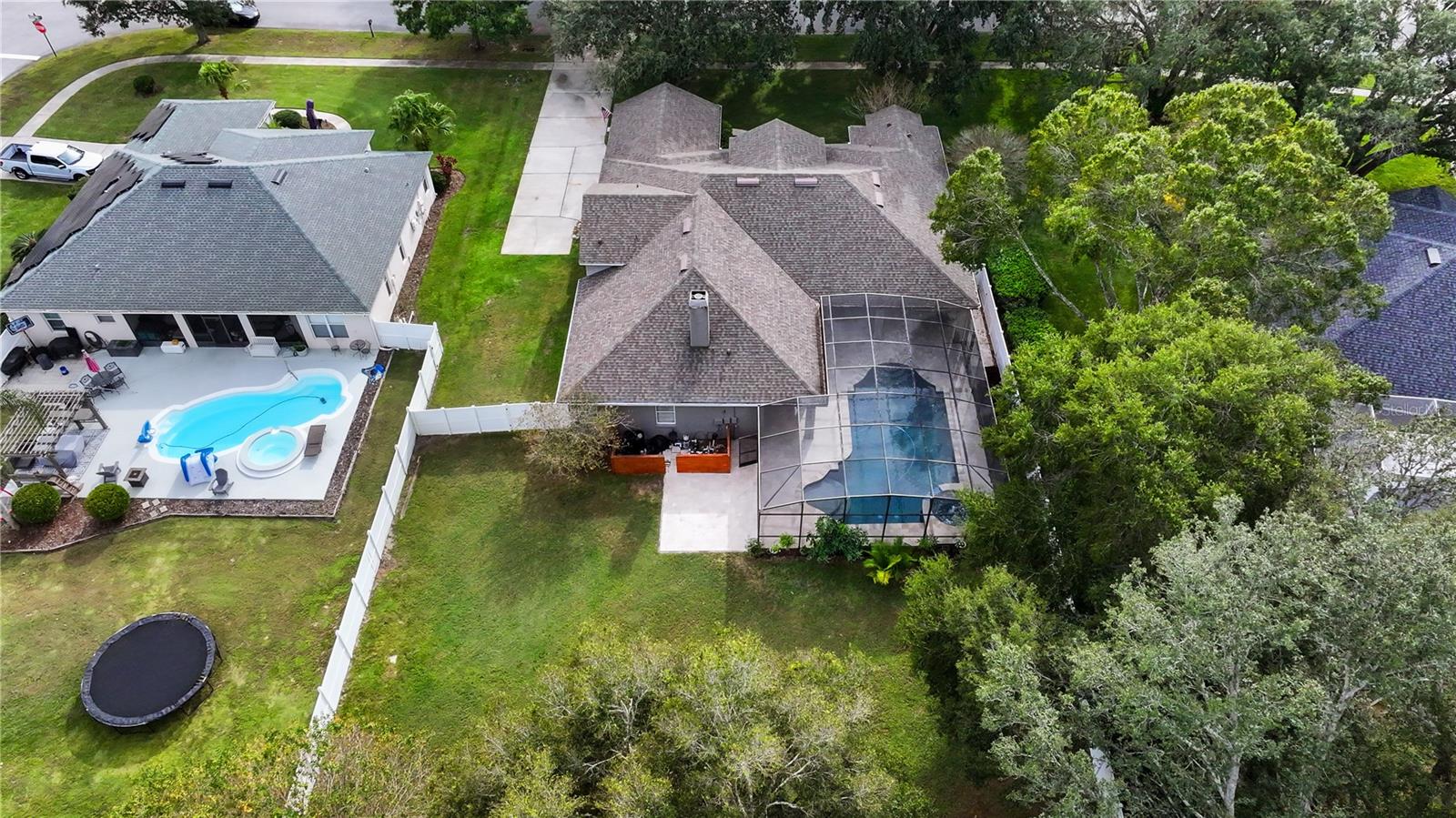 Image 80 of 96 For 361 Speyside Lane