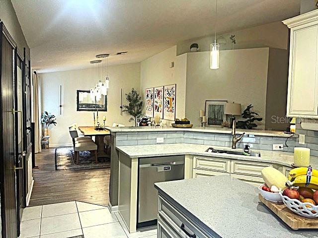 Image 25 of 34 For 5010 Maxon Terrace