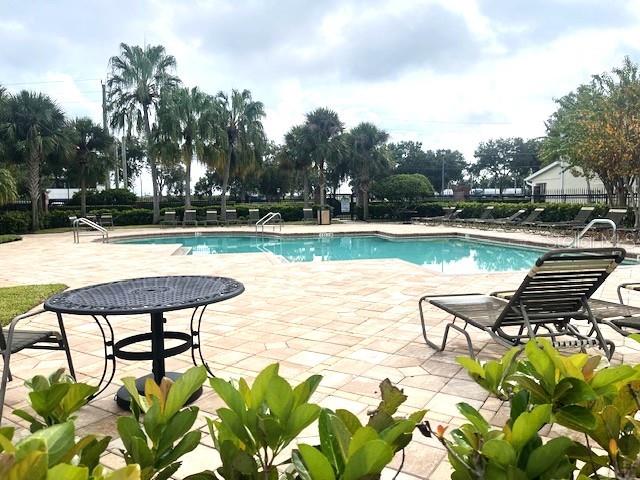 Image 4 of 34 For 5010 Maxon Terrace