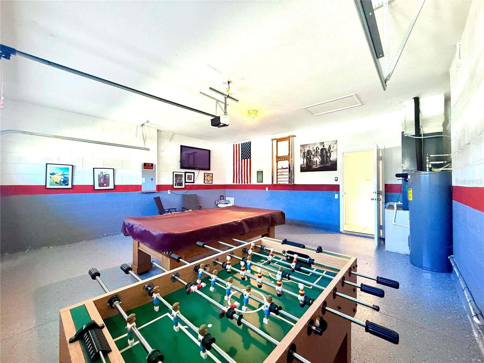 Image 12 of 48 For 8016 King Palm Circle