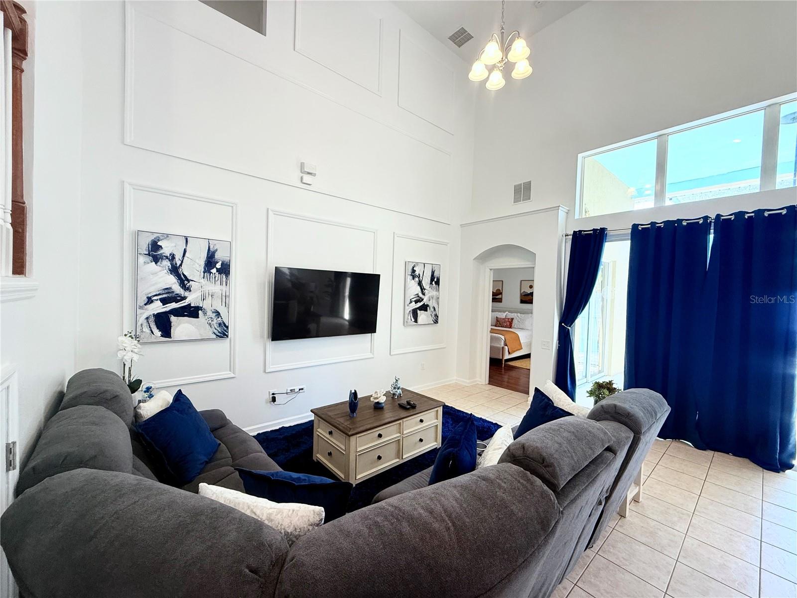 Image 19 of 48 For 8016 King Palm Circle