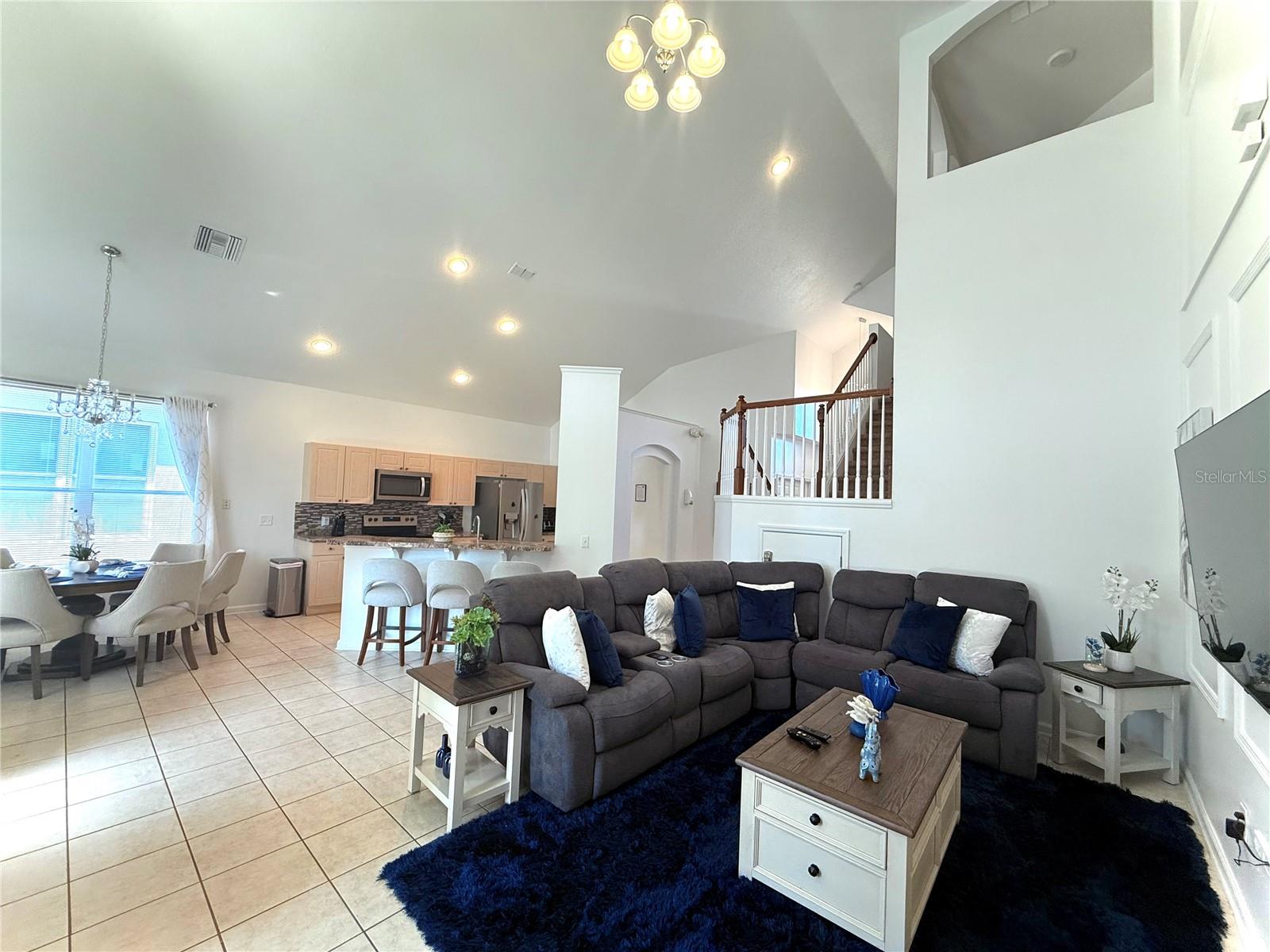 Image 20 of 48 For 8016 King Palm Circle