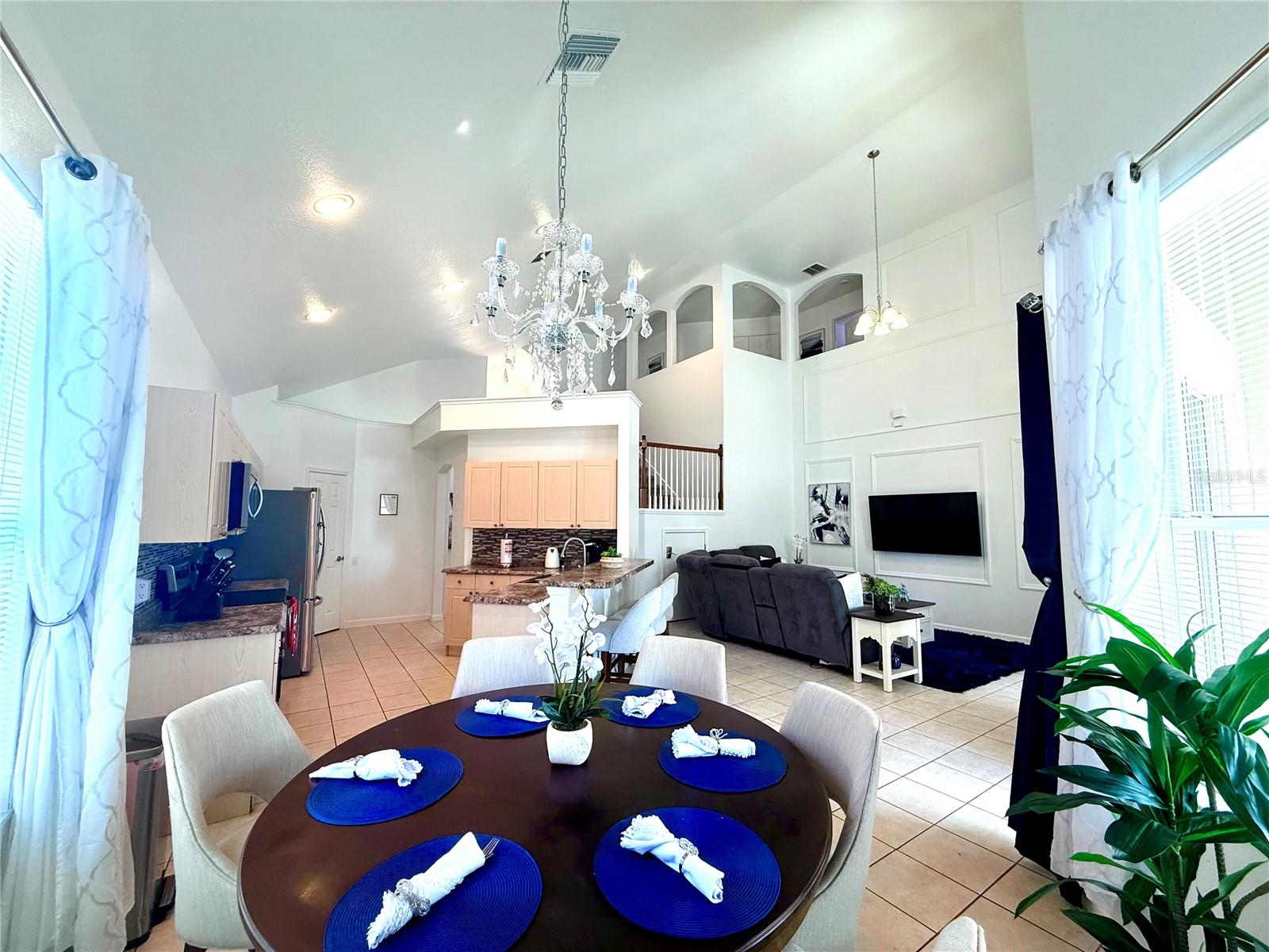 Image 22 of 48 For 8016 King Palm Circle