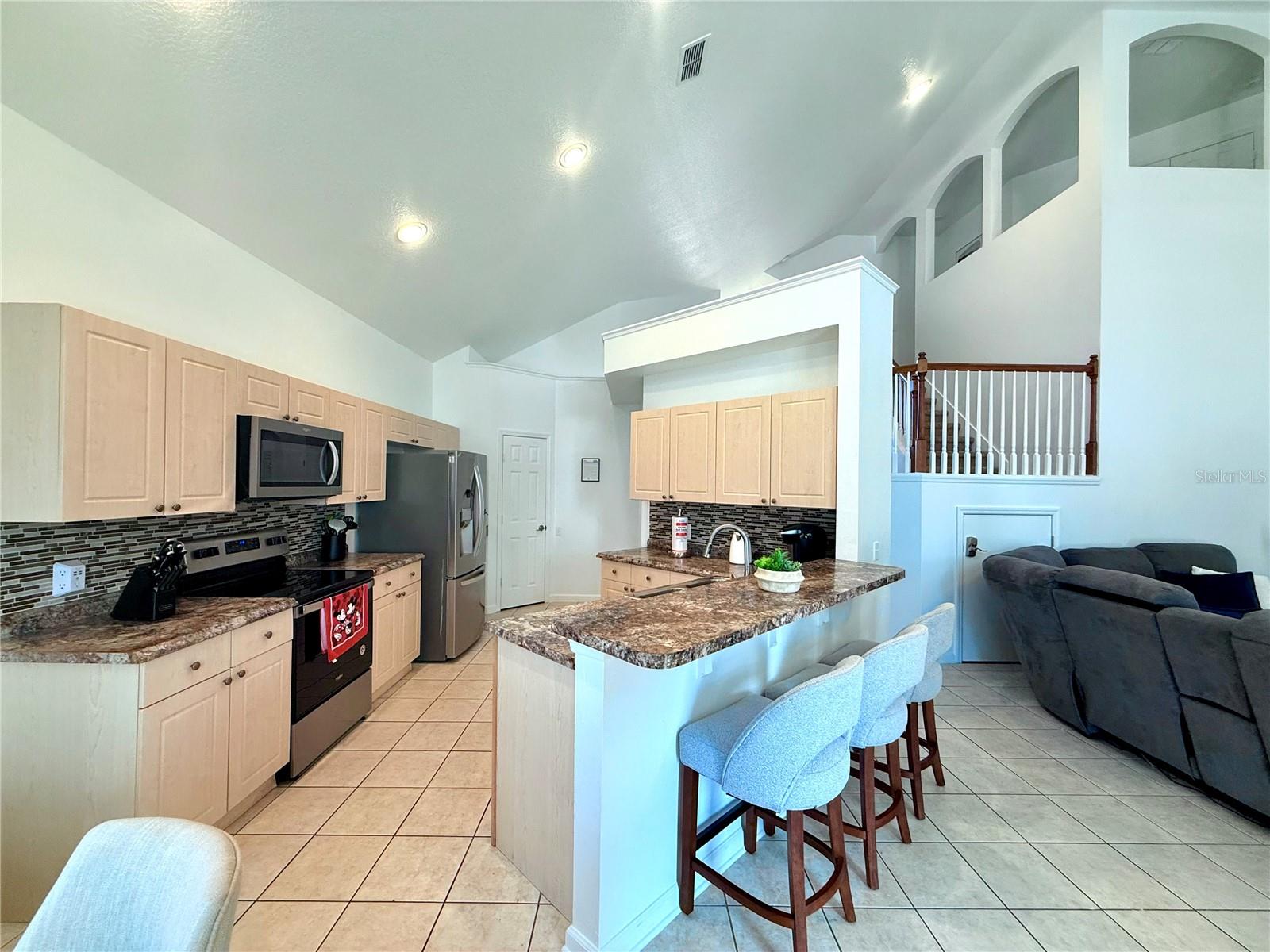 Image 25 of 48 For 8016 King Palm Circle