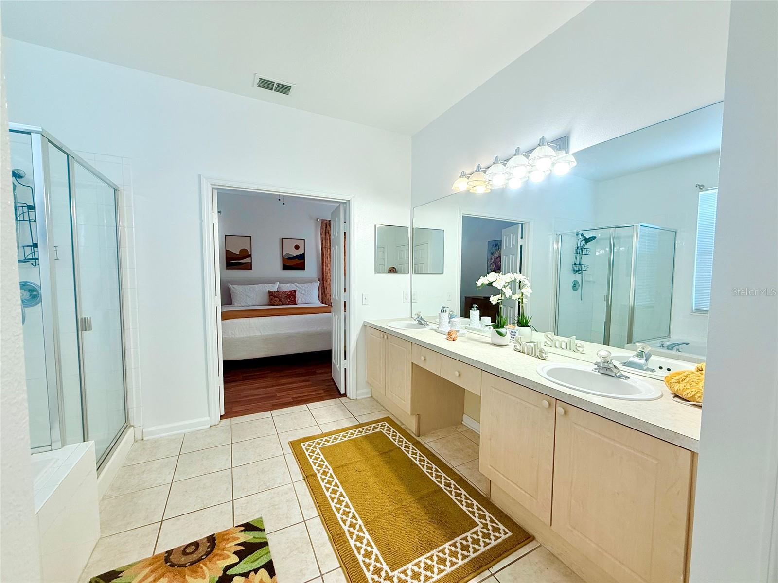 Image 31 of 48 For 8016 King Palm Circle