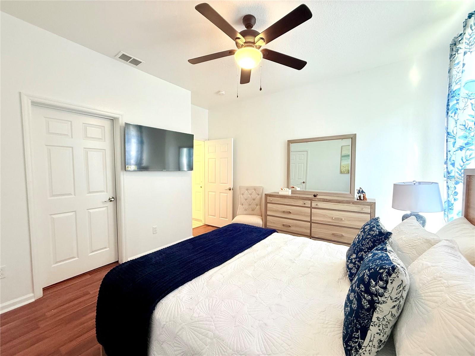 Image 7 of 48 For 8016 King Palm Circle