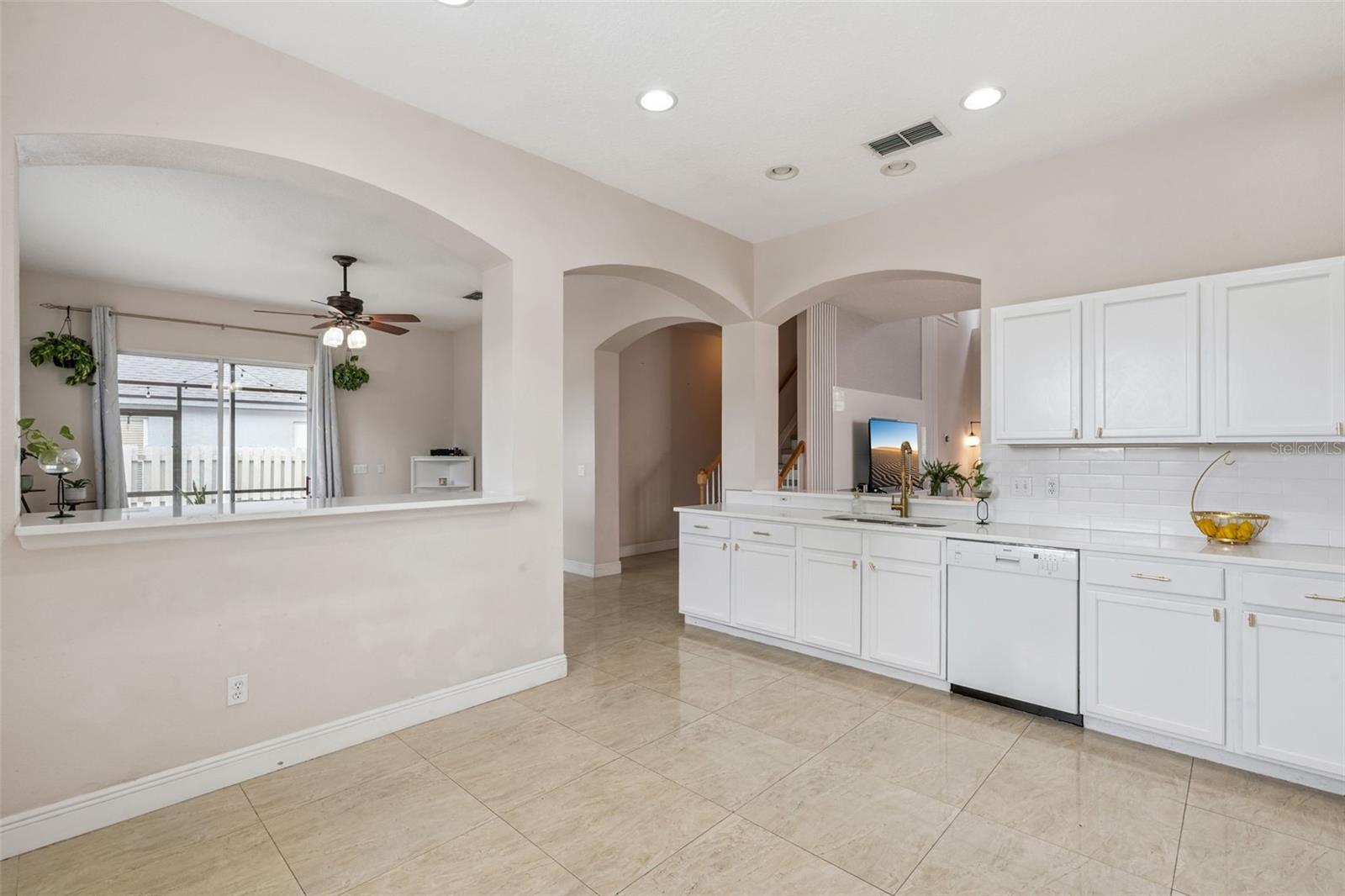 Image 10 of 27 For 5212 Santa Ana Dr