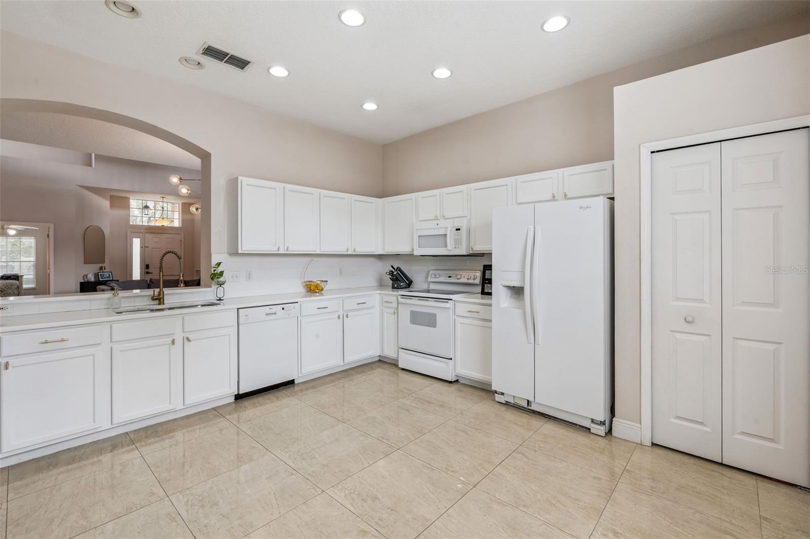 Image 11 of 27 For 5212 Santa Ana Dr