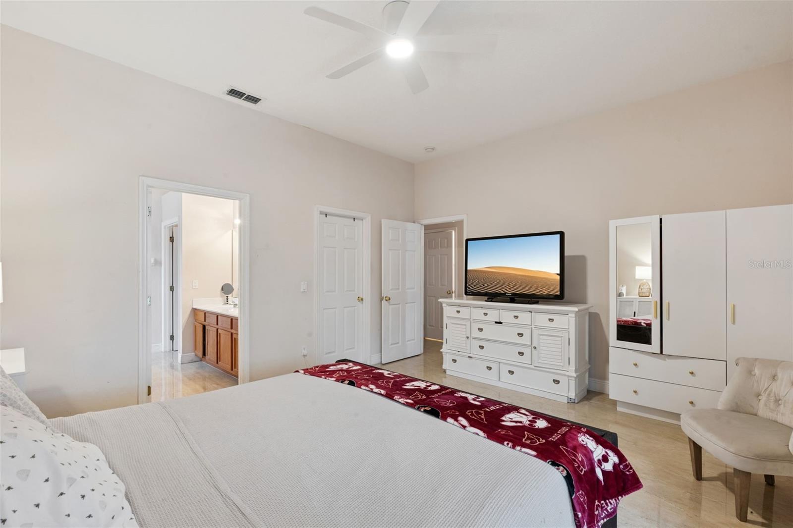 Image 15 of 27 For 5212 Santa Ana Dr