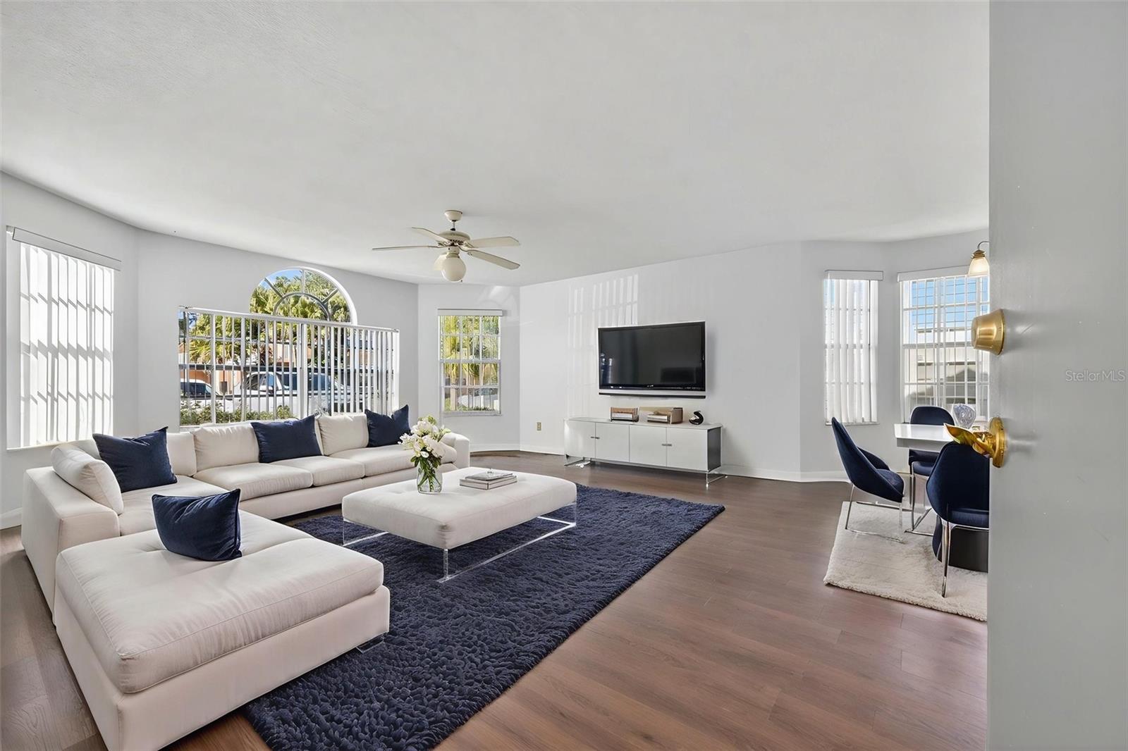 Image 11 of 53 For 2029 Royal Bay Boulevard 73