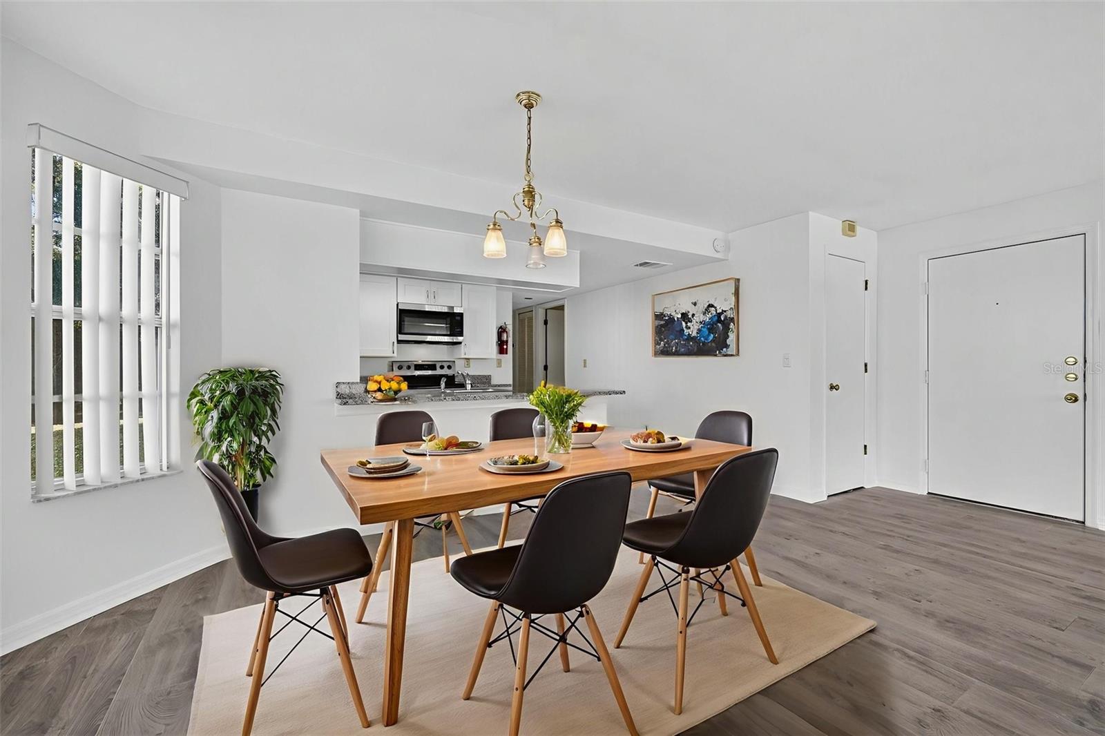 Image 17 of 53 For 2029 Royal Bay Boulevard 73