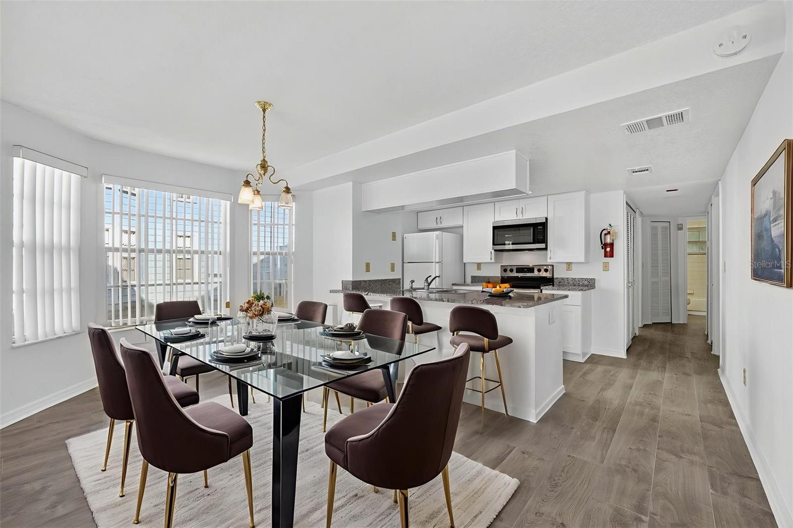 Image 21 of 53 For 2029 Royal Bay Boulevard 73