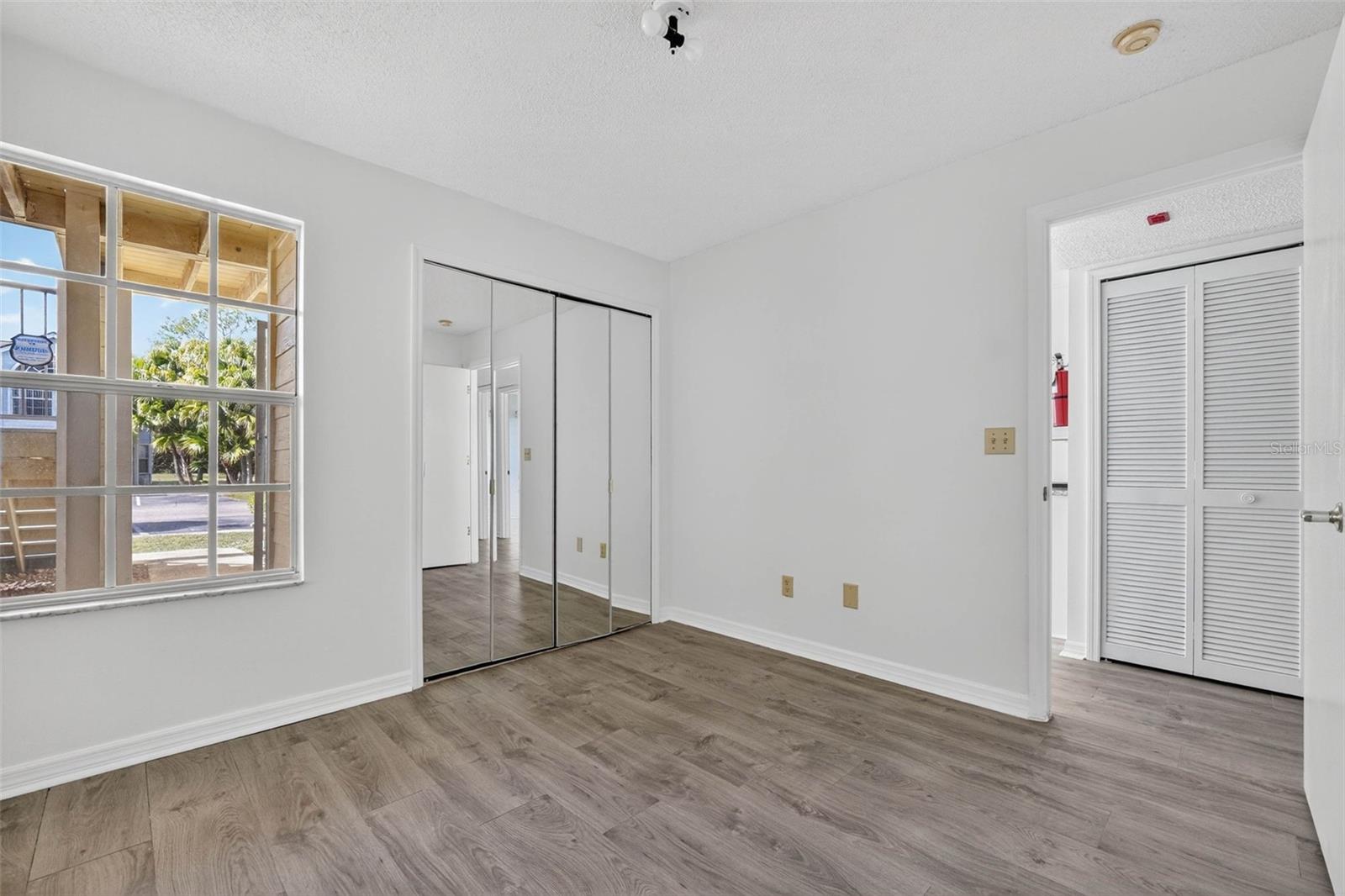 Image 31 of 53 For 2029 Royal Bay Boulevard 73