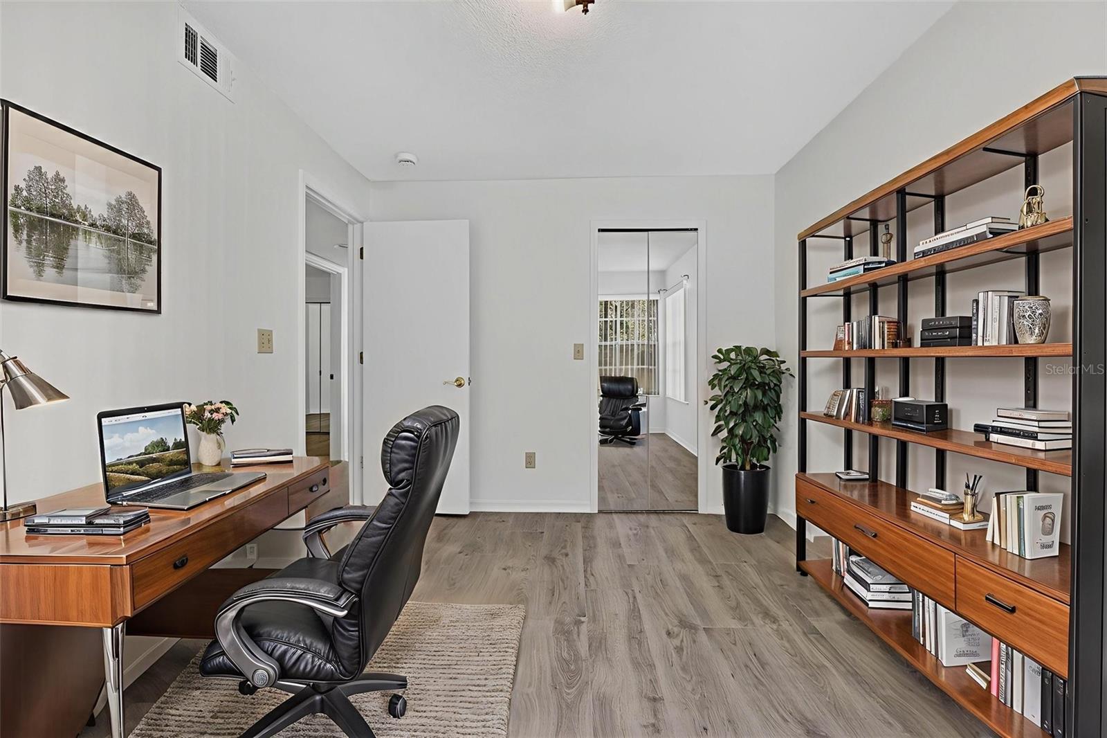 Image 40 of 53 For 2029 Royal Bay Boulevard 73